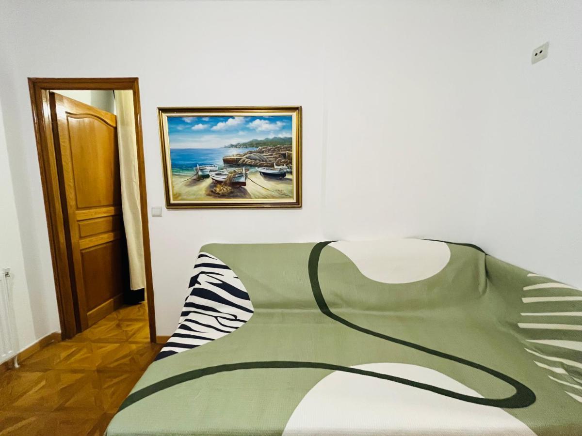 Dream Dwell Paris-Two-Bedroom Flat Near Pompidou Centre Экстерьер фото